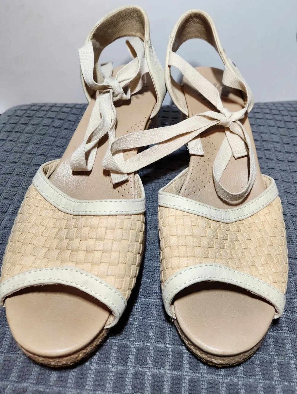 Ugg Delmar Womens Size 11 Espadrille Wedge Ankle Strap Wrap Sandals Beige